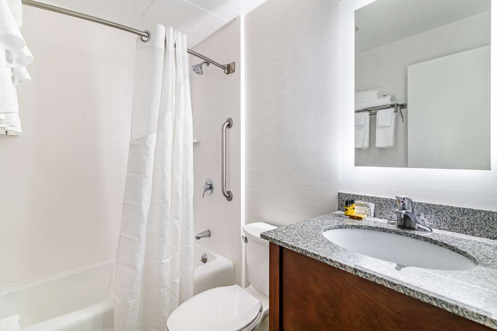 Фото Best Western Springfield Hotel