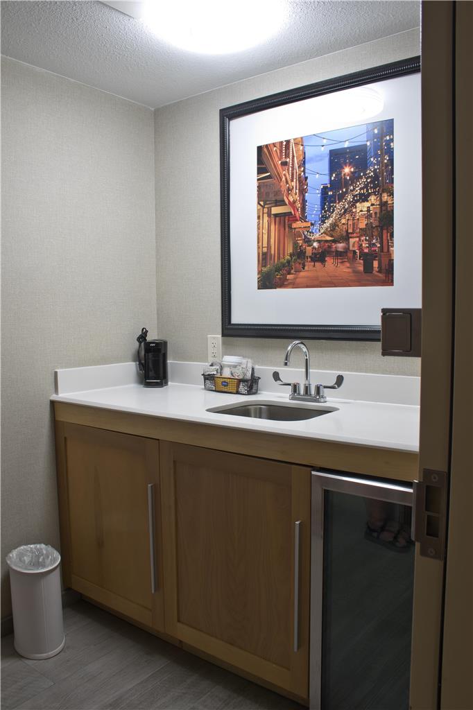 Фото Hampton Inn & Suites Denver-Speer Boulevard