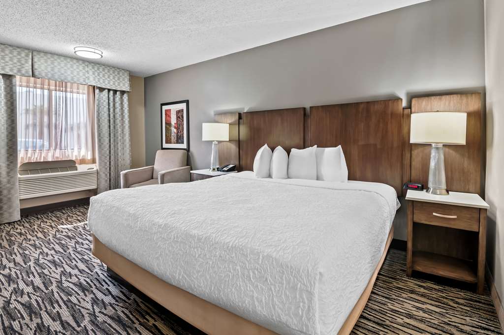 Фото Best Western Los Alamitos Inn & Suites