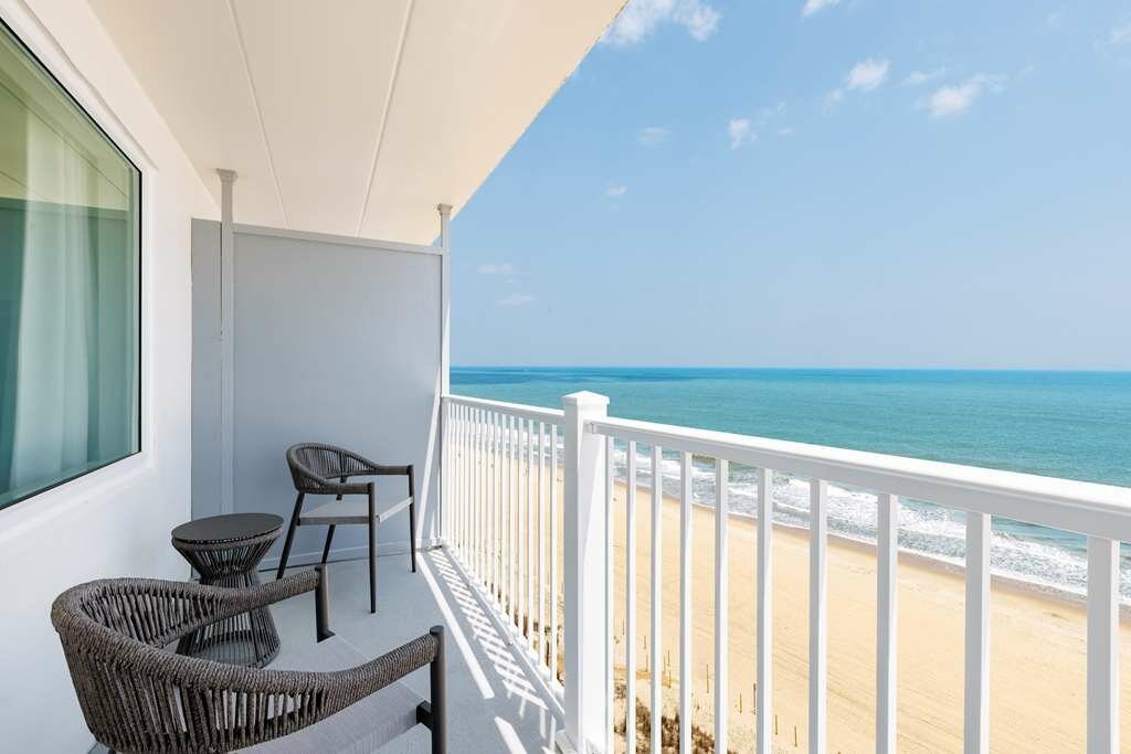 Фото Dunes Manor Hotel and Dunes Suites