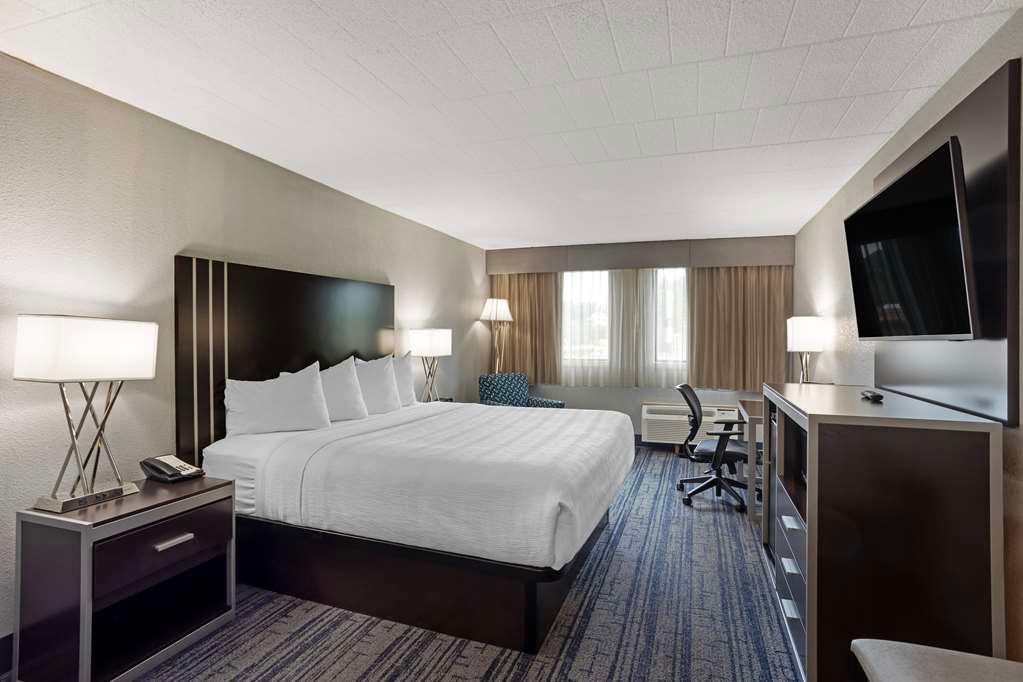 Фото Best Western Plus Reading Inn & Suites
