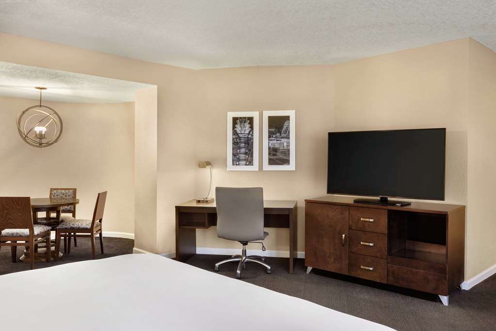 Фото Doubletree by Hilton Orlando Downtown