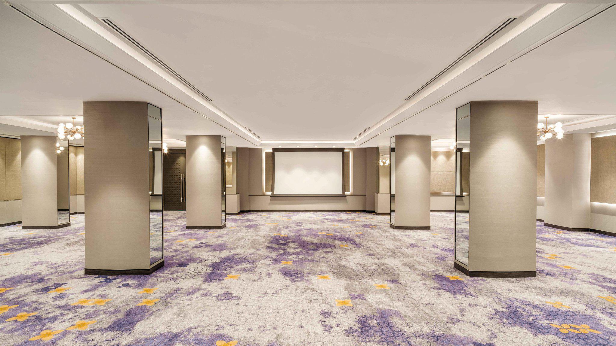 Фото Holiday Inn Bangkok, an Ihg Hotel