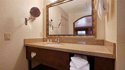 Гостиница Best Western San Dimas Hotel & Suites в Помоне