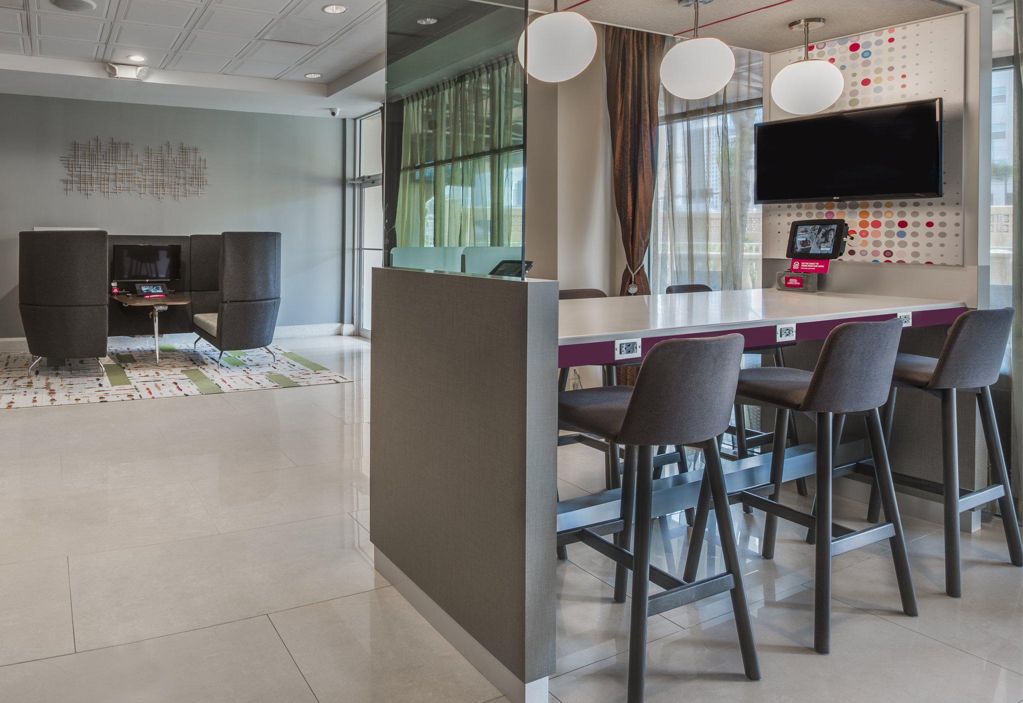 Фото Crowne Plaza Orlando - Downtown, an Ihg Hotel