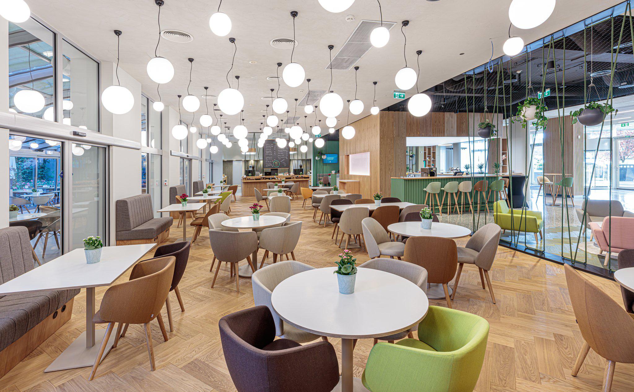Фото Holiday Inn Prague