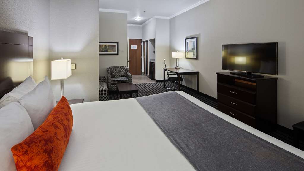 Фото Best Western Plus Austin Airport Inn & Suites