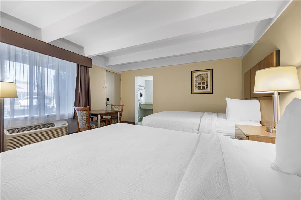 Фото Best Western El Rancho Palacio