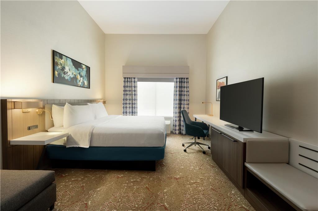 Фото Hilton Garden Inn Riverhead