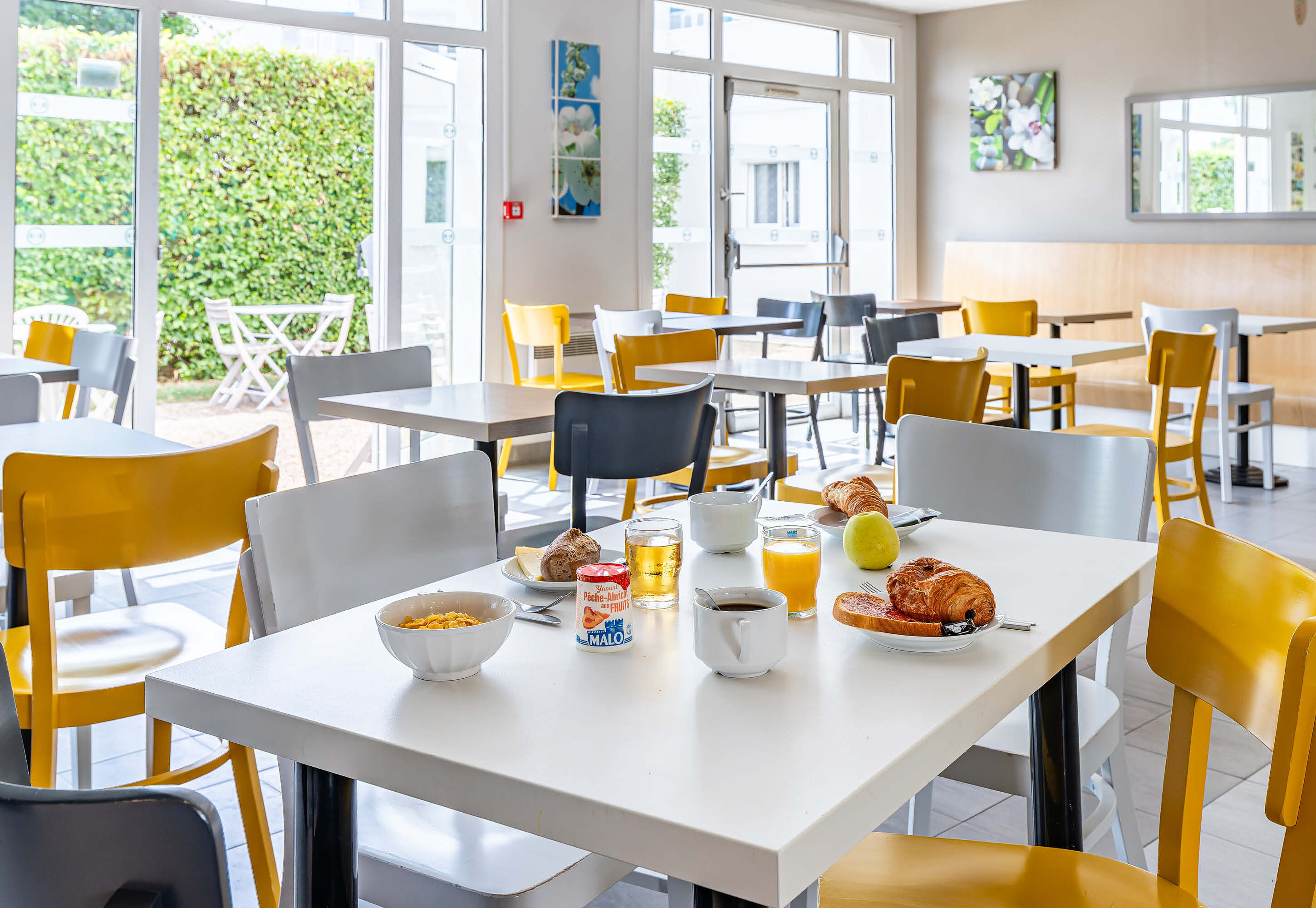 Фото B&b Hotel Tours Parc Expo St Avertin