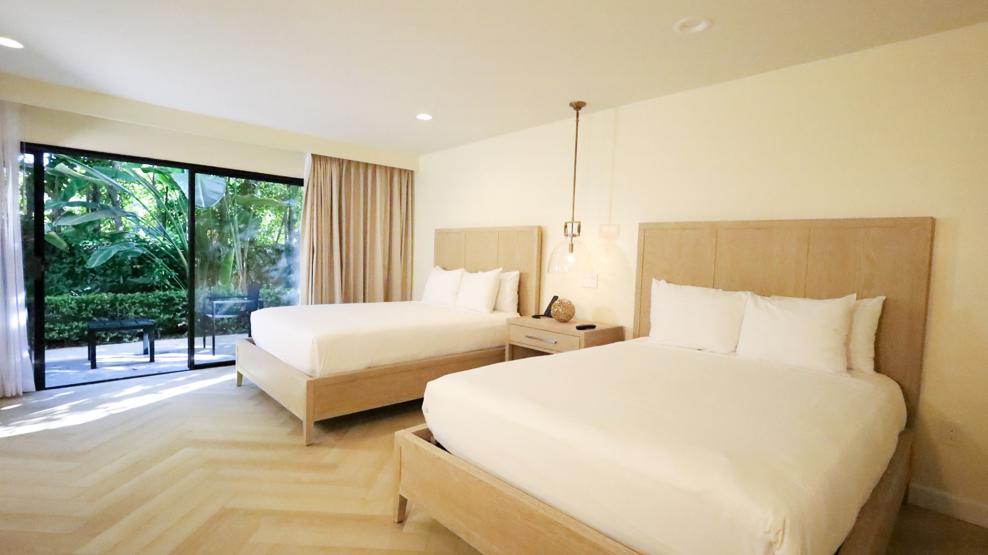 Фото Luxe Sunset Boulevard Hotel