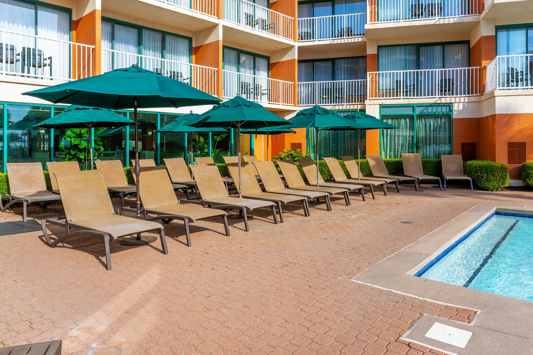 Фото Holiday Inn & Suites Virginia Beach North Beach, an Ihg Hotel