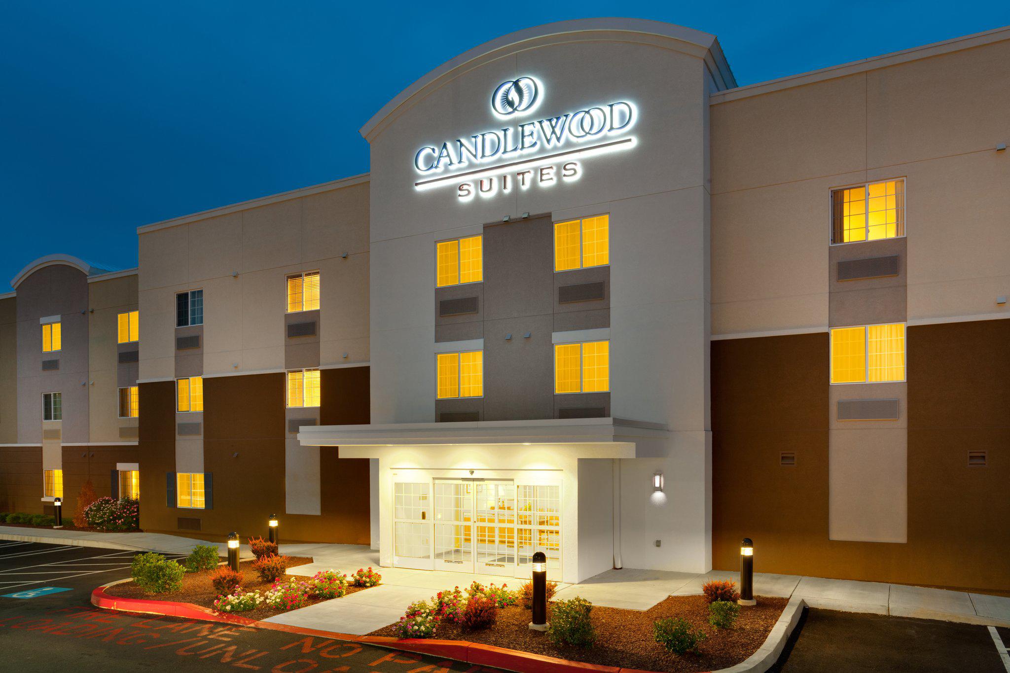 Фото Candlewood Suites Harrisburg, an Ihg Hotel