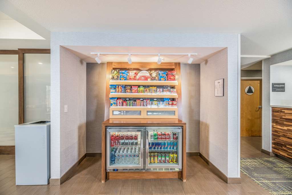 Фото Hampton Inn Oakland Hayward