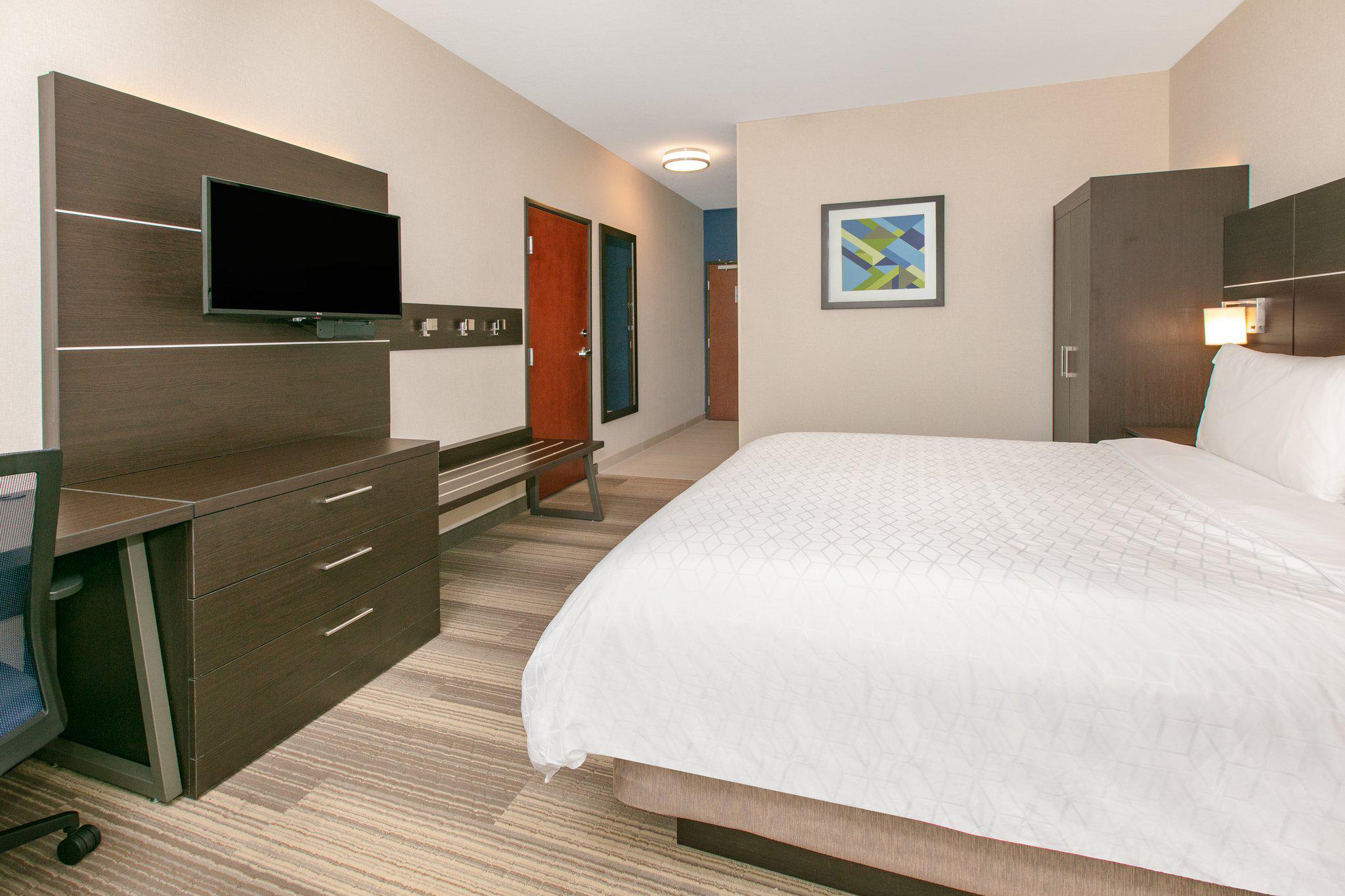 Фото Holiday Inn Express Hotel & Suites Seaside-Convention Center, an Ihg Hotel