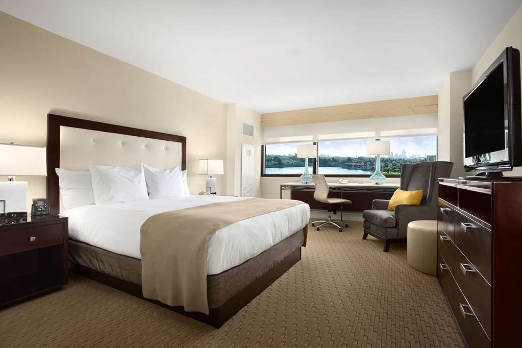 Фото Hilton Miami Airport Blue Lagoon