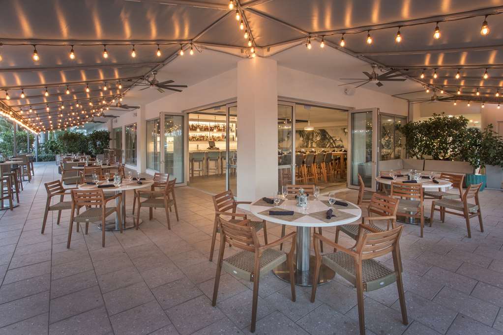 Фото DoubleTree Resort by Hilton Hollywood Beach