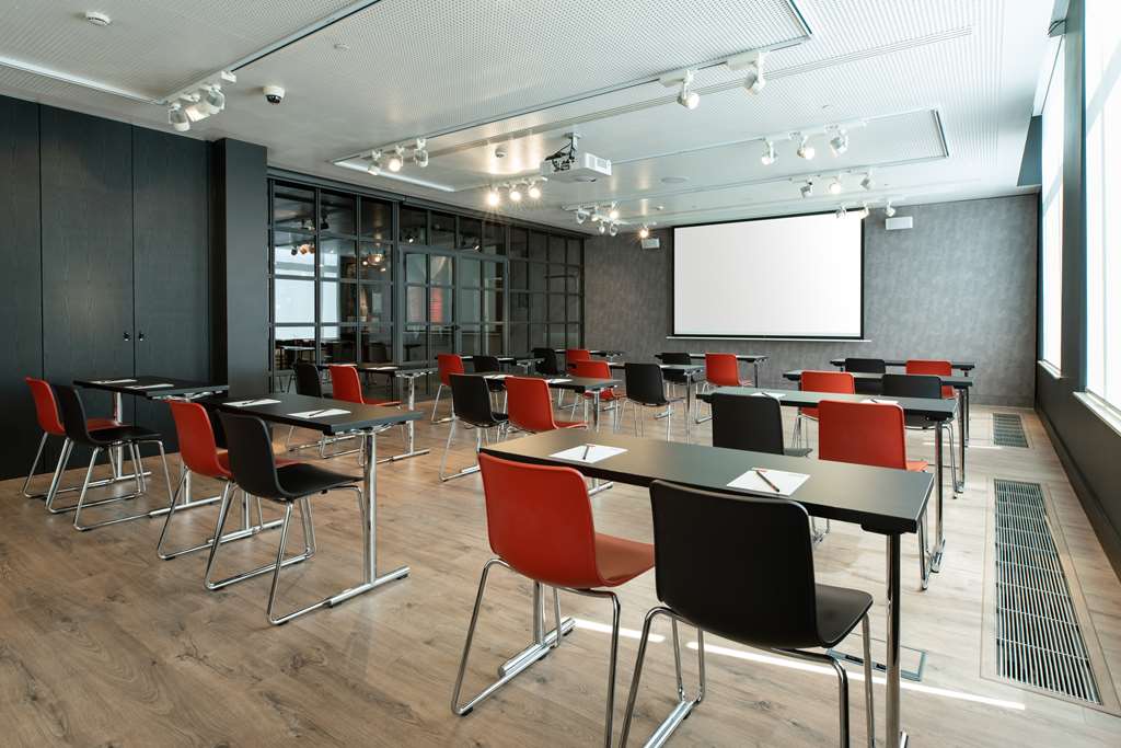 Фото Radisson Red Brussels
