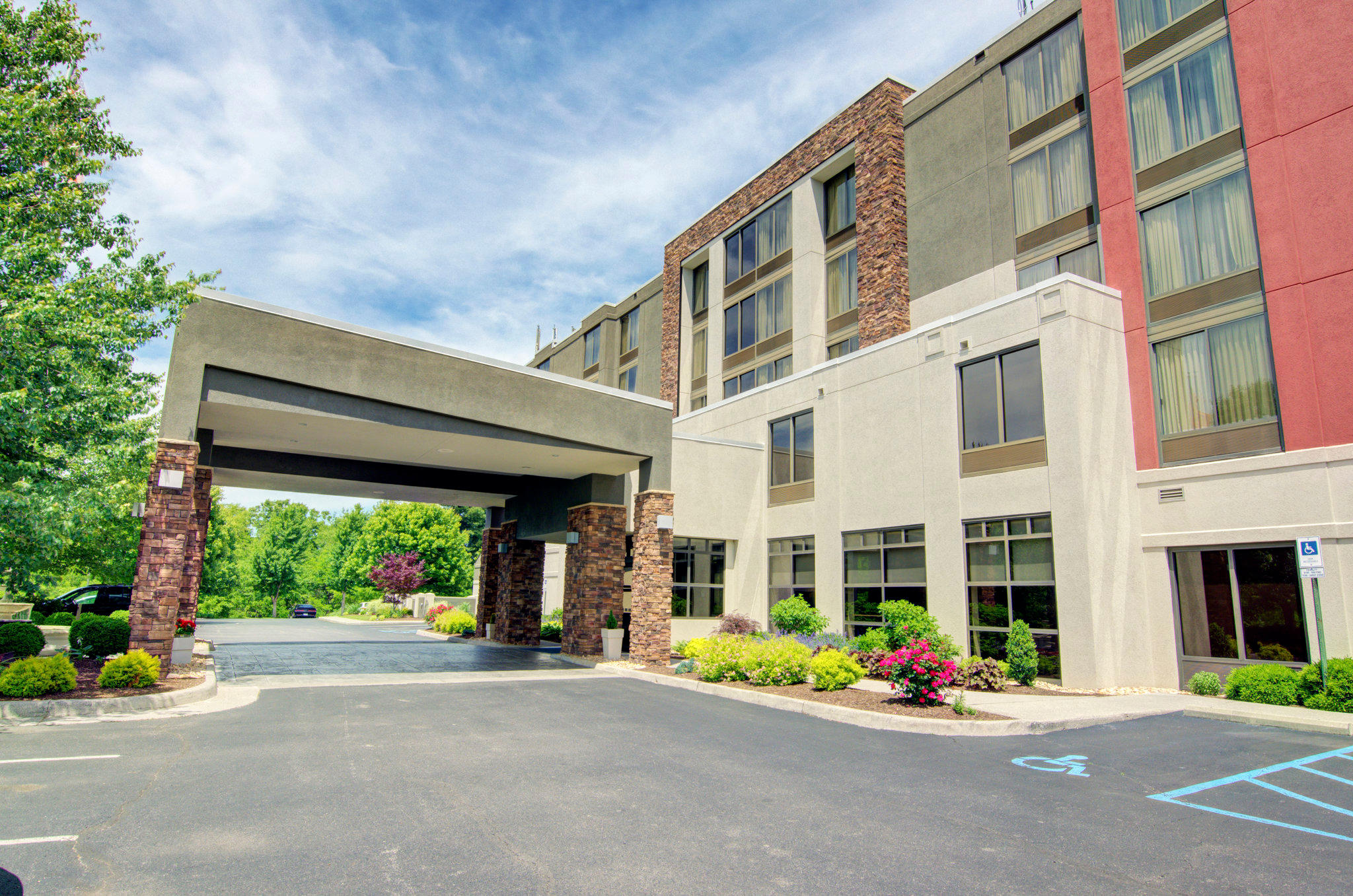 Фото Holiday Inn Express & Suites Blacksburg - University Area, an Ihg Hotel