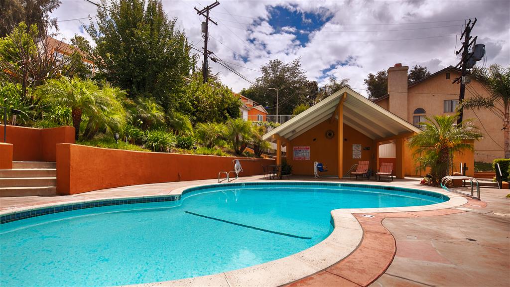 Фото Best Western Woodland Hills Inn