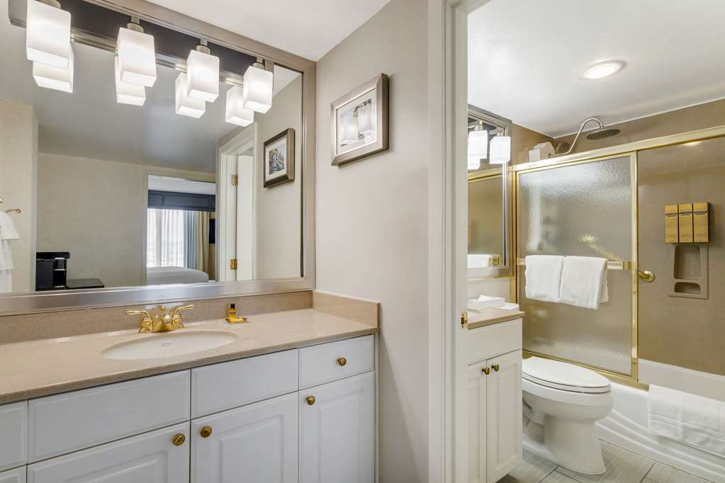 Фото Best Western Plus Grosvenor Airport Hotel