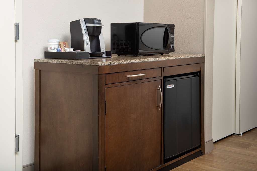 Фото Hilton Garden Inn Charlotte Airport