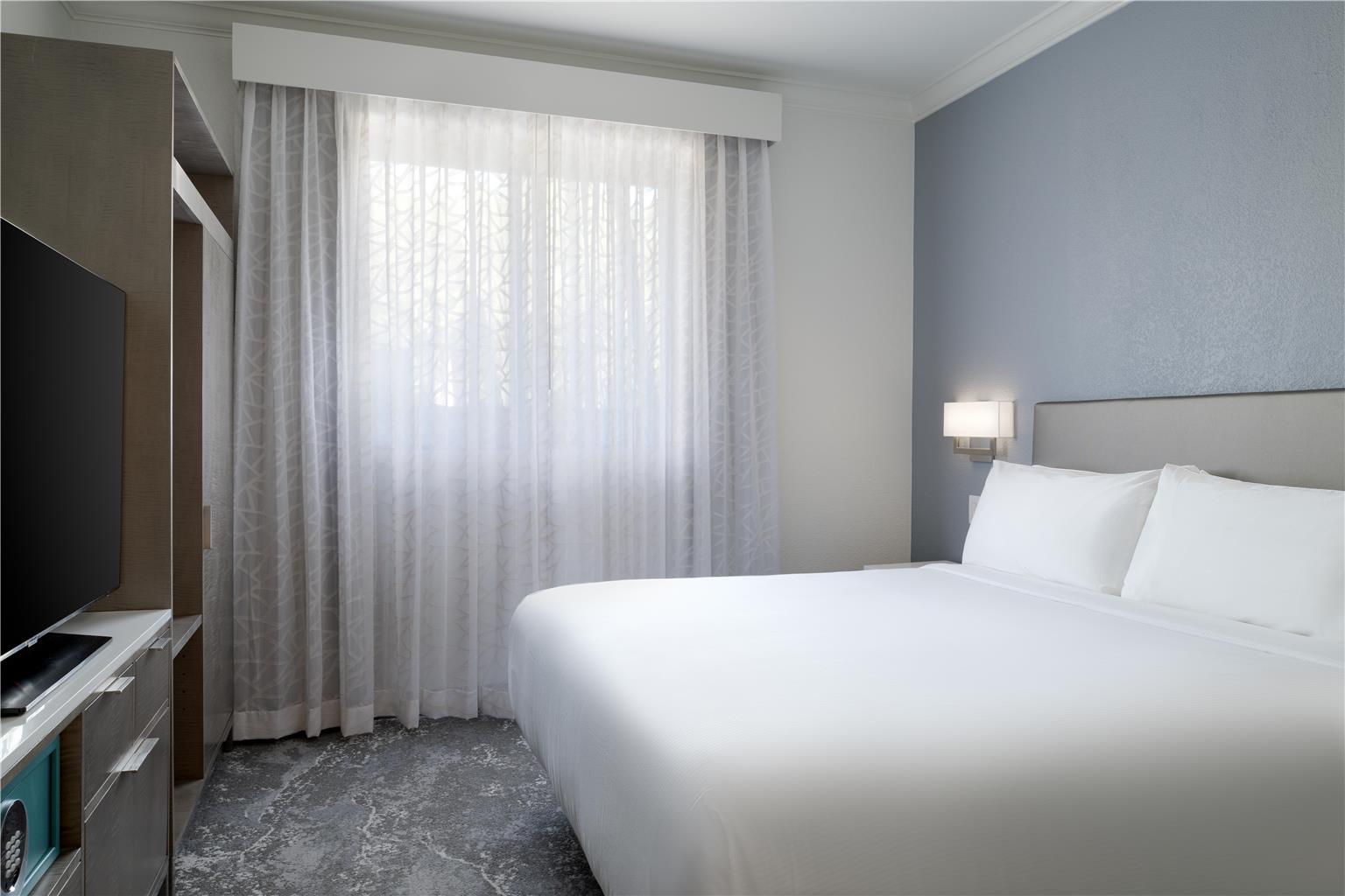 Фото Hilton Boca Raton Suites