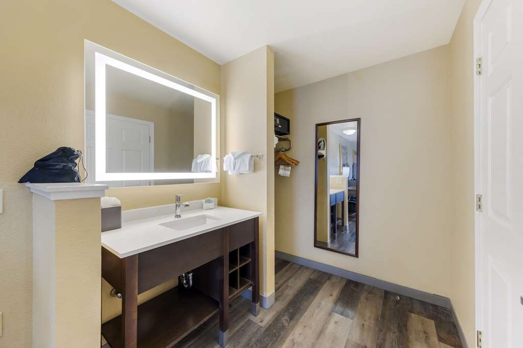 Фото Best Western Fallon Inn & Suites