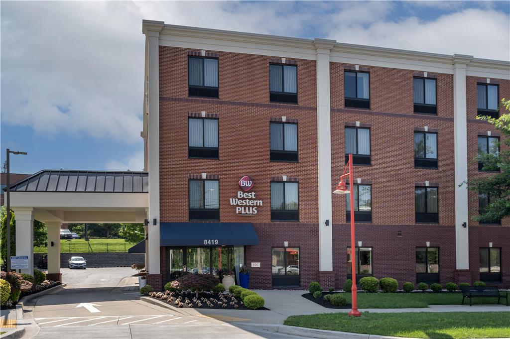 Фото Best Western Plus College Park Hotel
