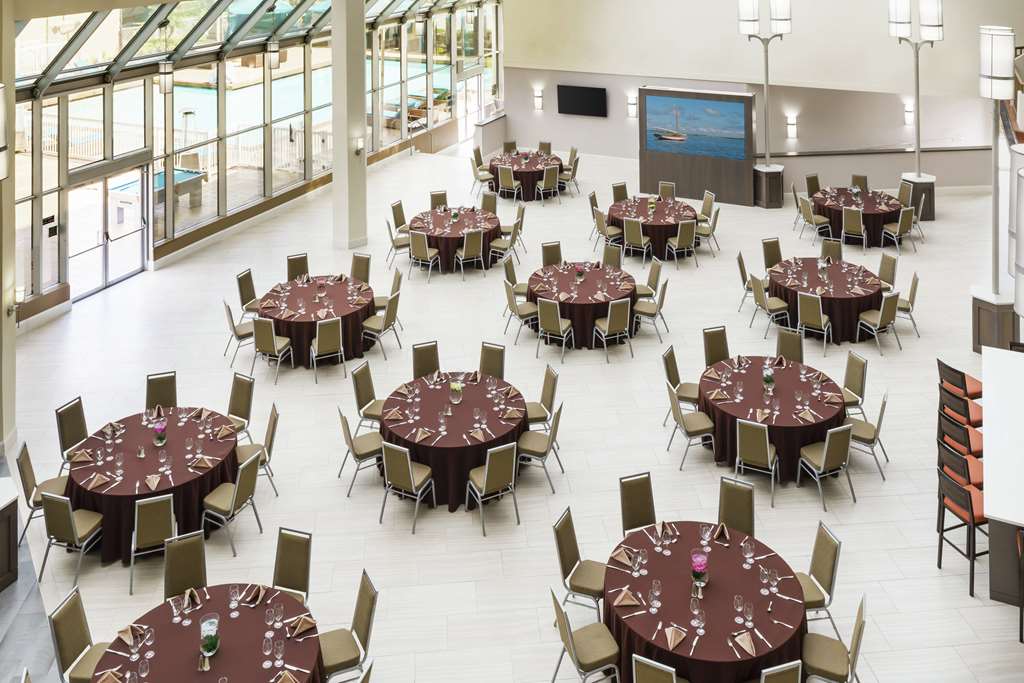 Фото DoubleTree by Hilton Orlando Airport
