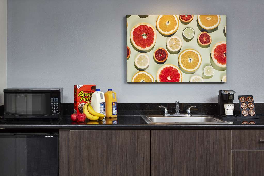 Фото Best Western Plus Meridian Inn & Suites, Anaheim-Orange