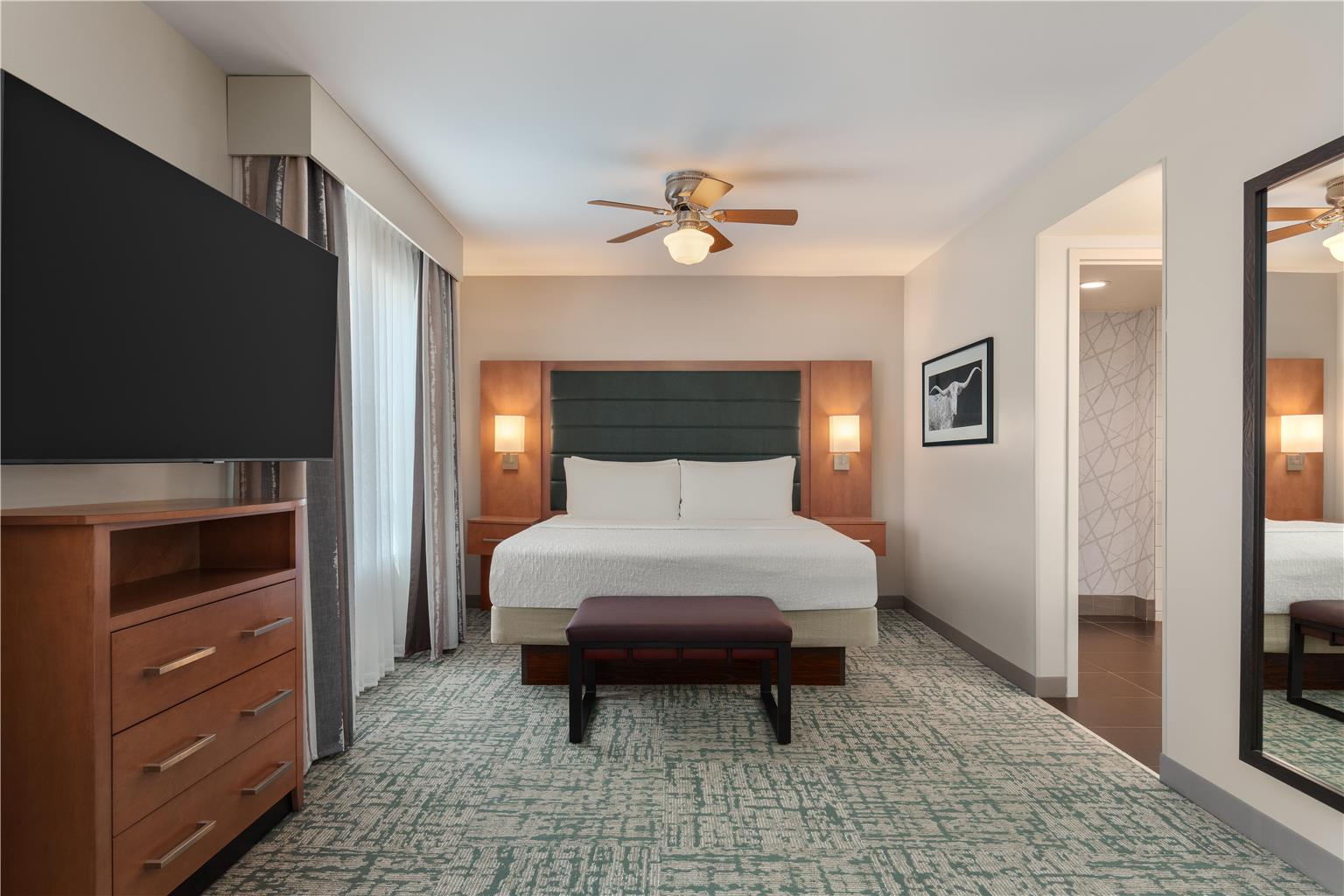 Фото Homewood Suites by Hilton TechRidge Parmer @ I-35