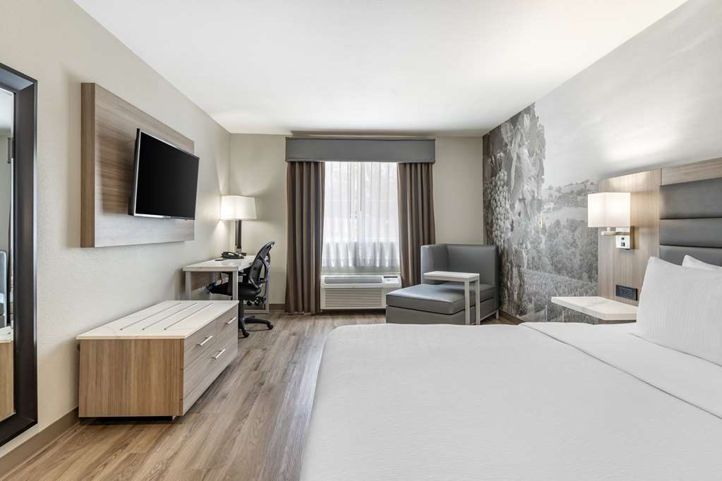Фото Best Western Plus Vineyard Inn