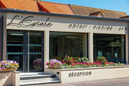 Гостиница Hôtel L'Escale в Кале