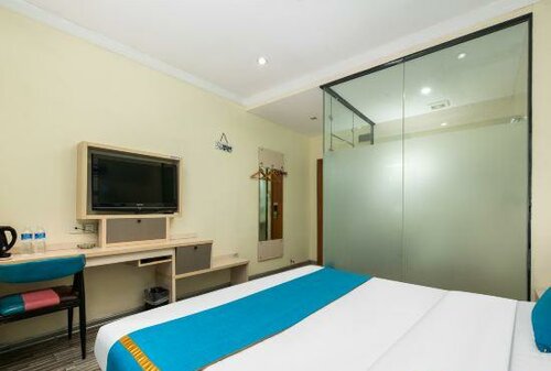 Гостиница Super 8 Hotel в Бэйхае