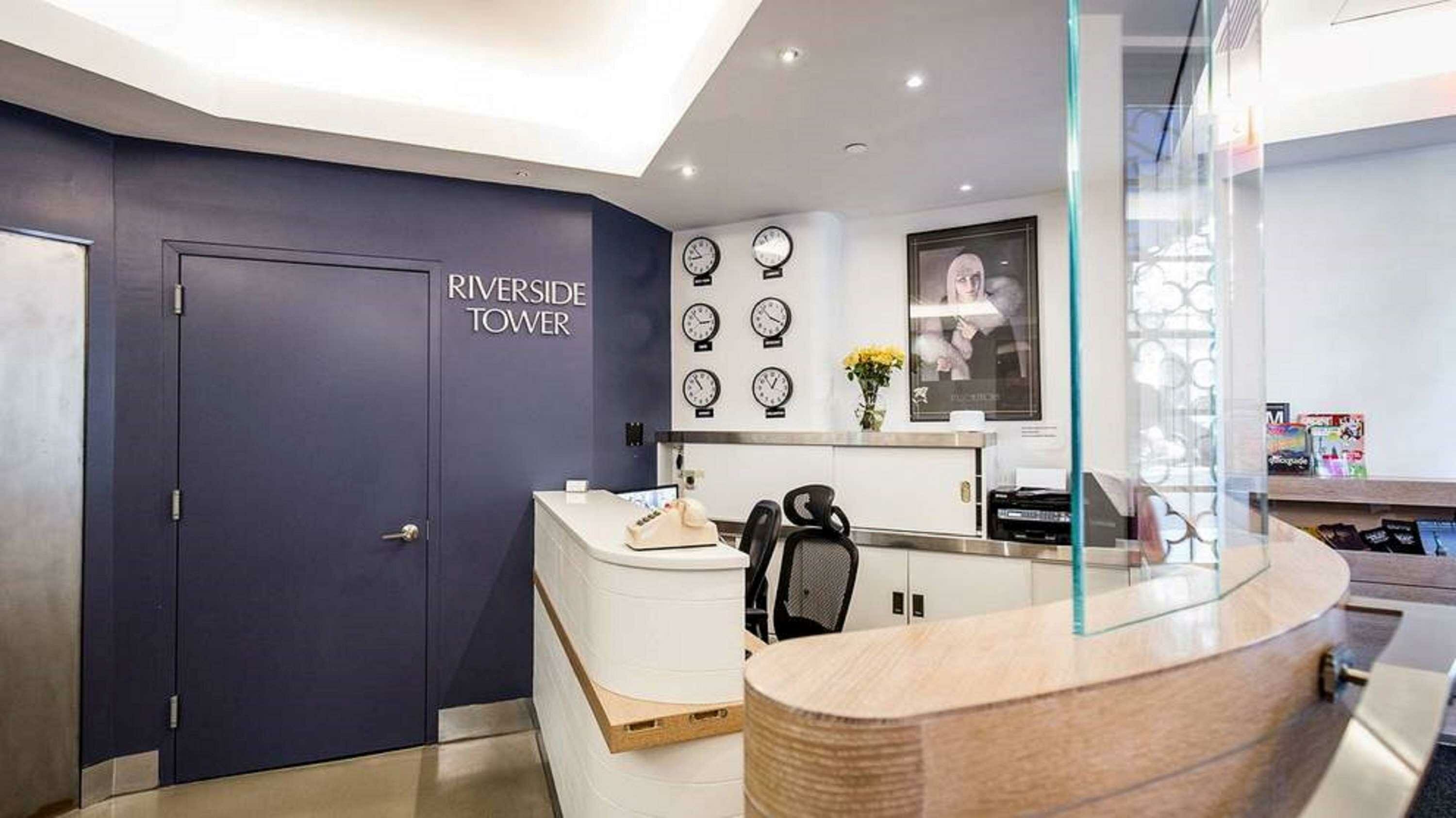 Фото Riverside Tower Hotel