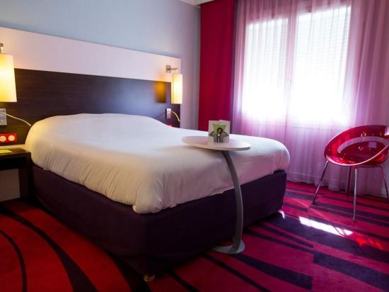 Фото ibis Styles Marseille Centre Prado Place Castellane