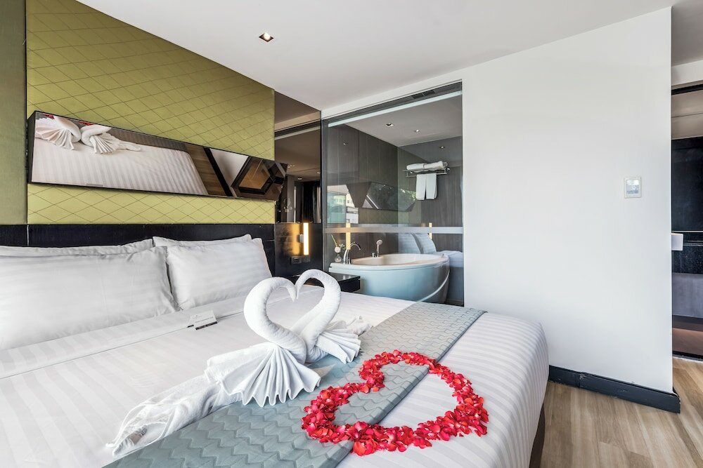 Фото Golden Tulip Mandison Suites