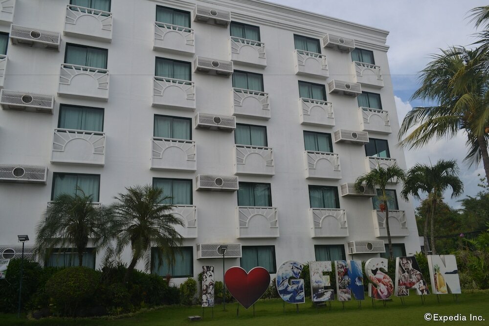 Фото East Asia Royale Hotel