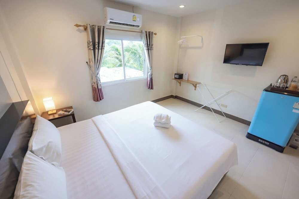 Фото Baan Yuyen Karon Guesthouse