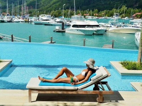 Гостиница Eden Bleu Hotel в Виктории