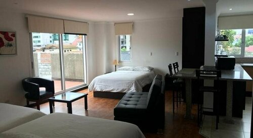 Гостиница Gaviota Apartments & Suites в Куэнке