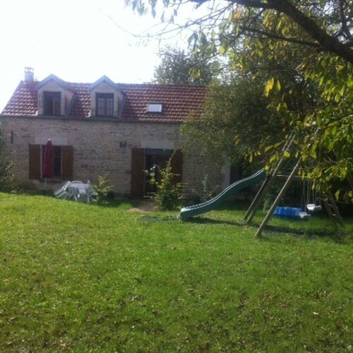 Гостиница La Maison d'Agnès EN Haute Bourgogne в Монбаре