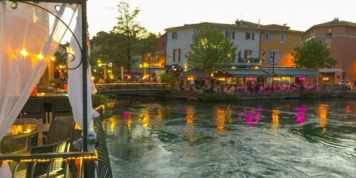 Гостиница Les Terrasses Du Bassin в Апте