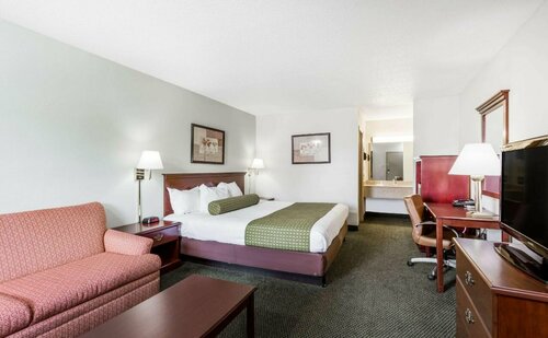 Гостиница Days Inn by Wyndham Raleigh Glenwood-Crabtree в Роли