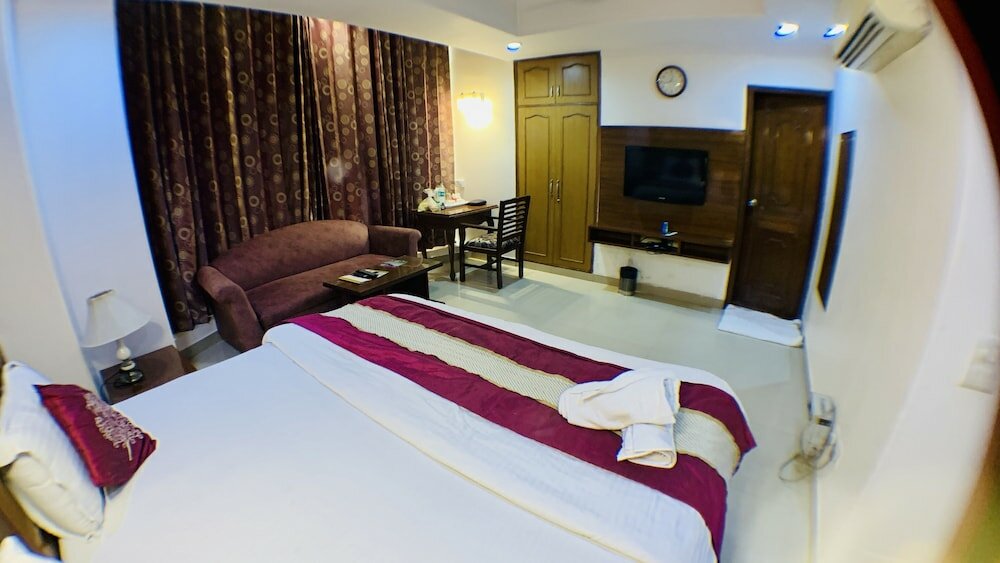 Фото Kashish Residency & Banquet