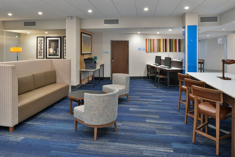 Фото Holiday Inn Express Orlando - South Park, an Ihg Hotel