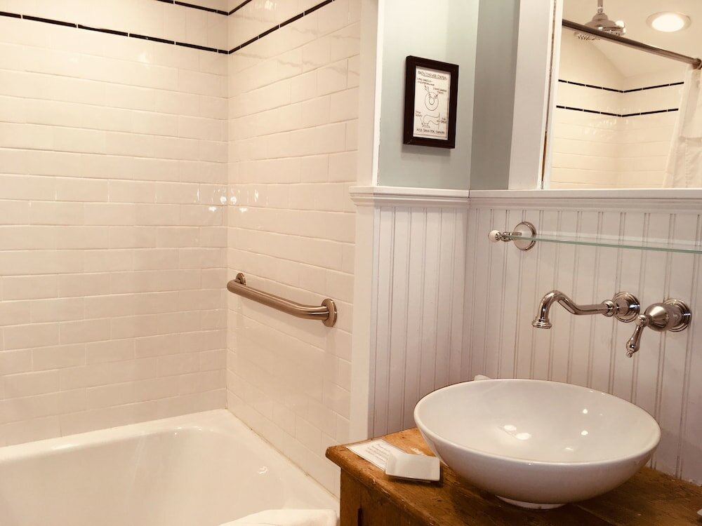 Фото Deerhill Inn