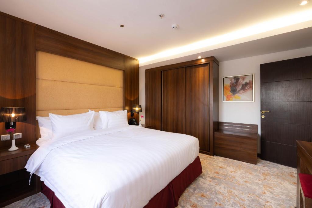 Фото Mira Hotel
