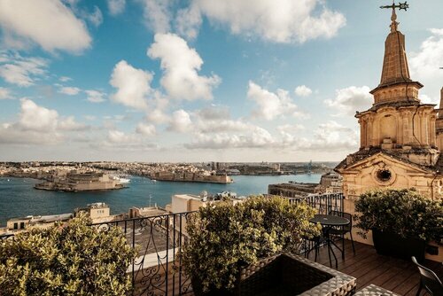 Гостиница Palazzo Jean Parisot Boutique Suites в Валлетте